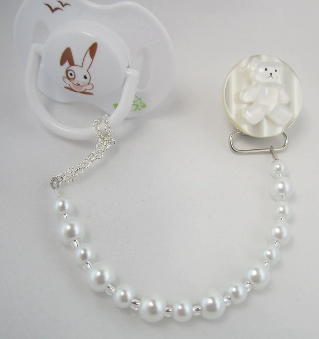 Bear Pacifier Clip with matching pearls (CT)